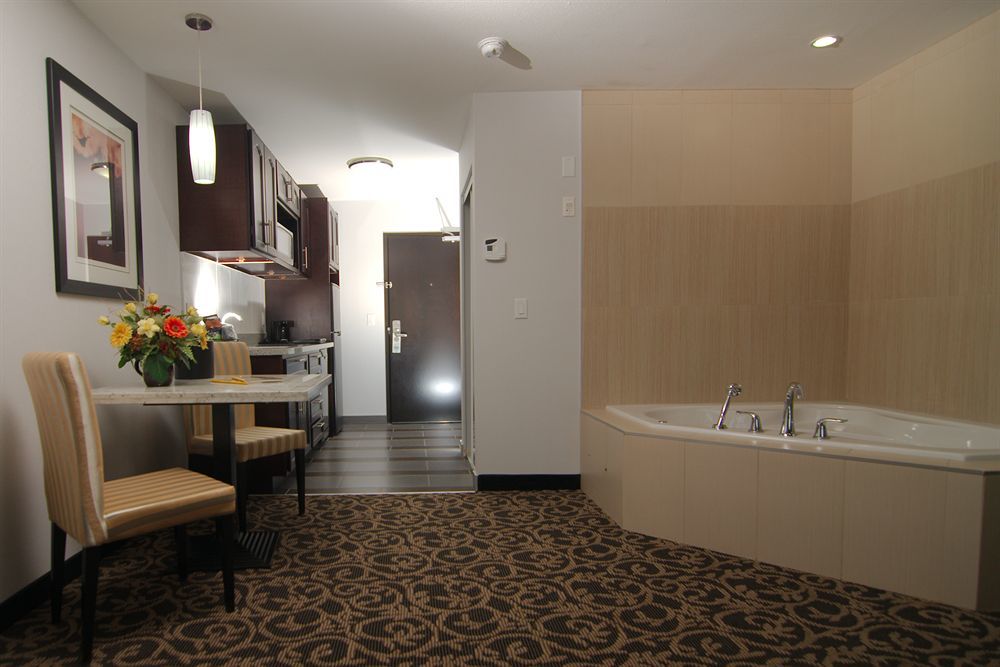 Paradise Inn And Suites Redwater Exteriör bild